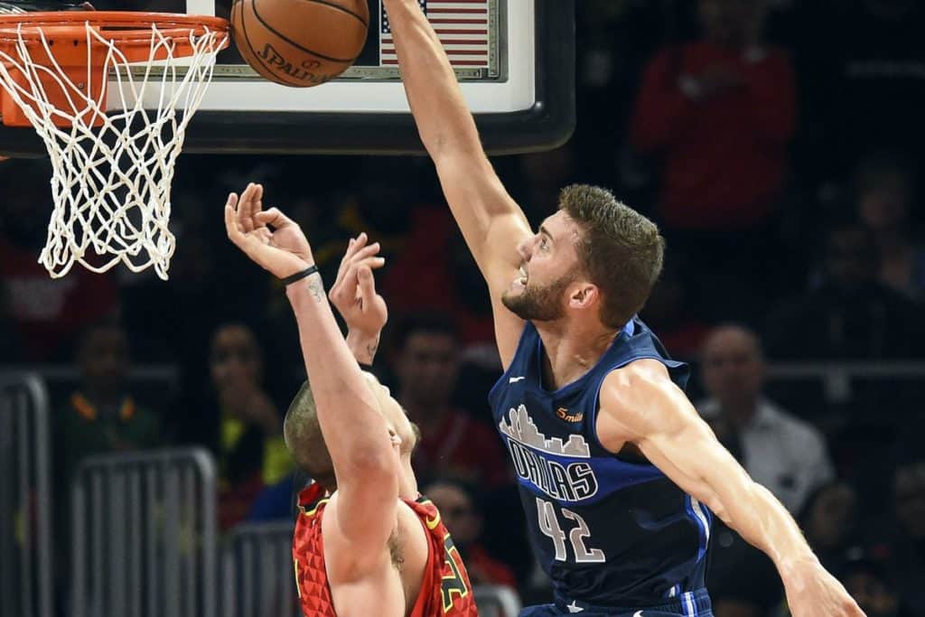 Atlanta Hawks contra Dallas Mavericks