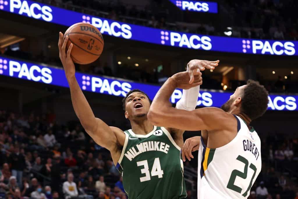 Milwaukee Bucks contra Utah Jazz