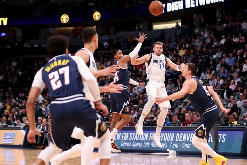 Denver Nuggets contra Dallas Mavericks