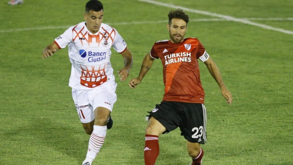 Huracán x River