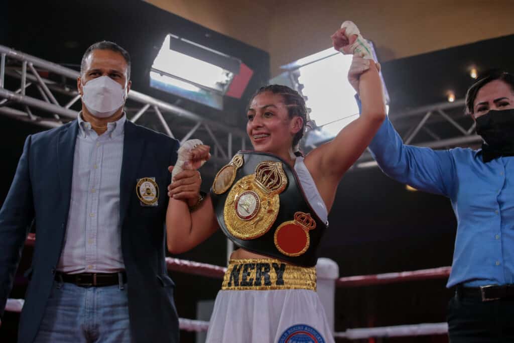 Kim Clavel vs.Jessica Nery Plata