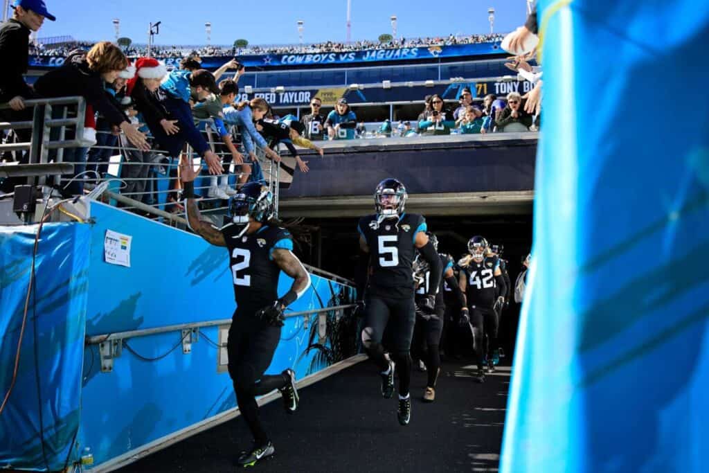 Jaguares contra titanes