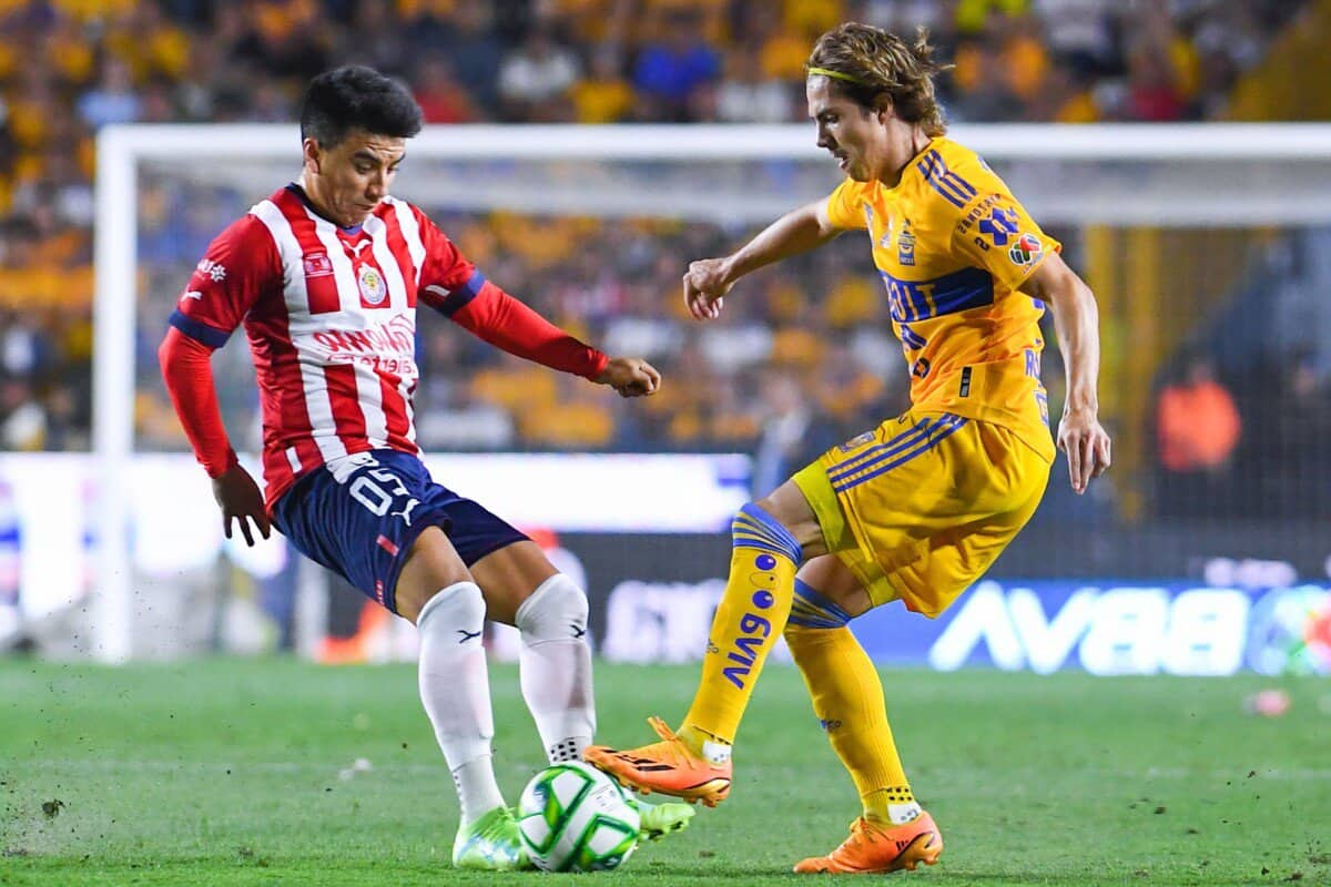 Tigres x Chivas